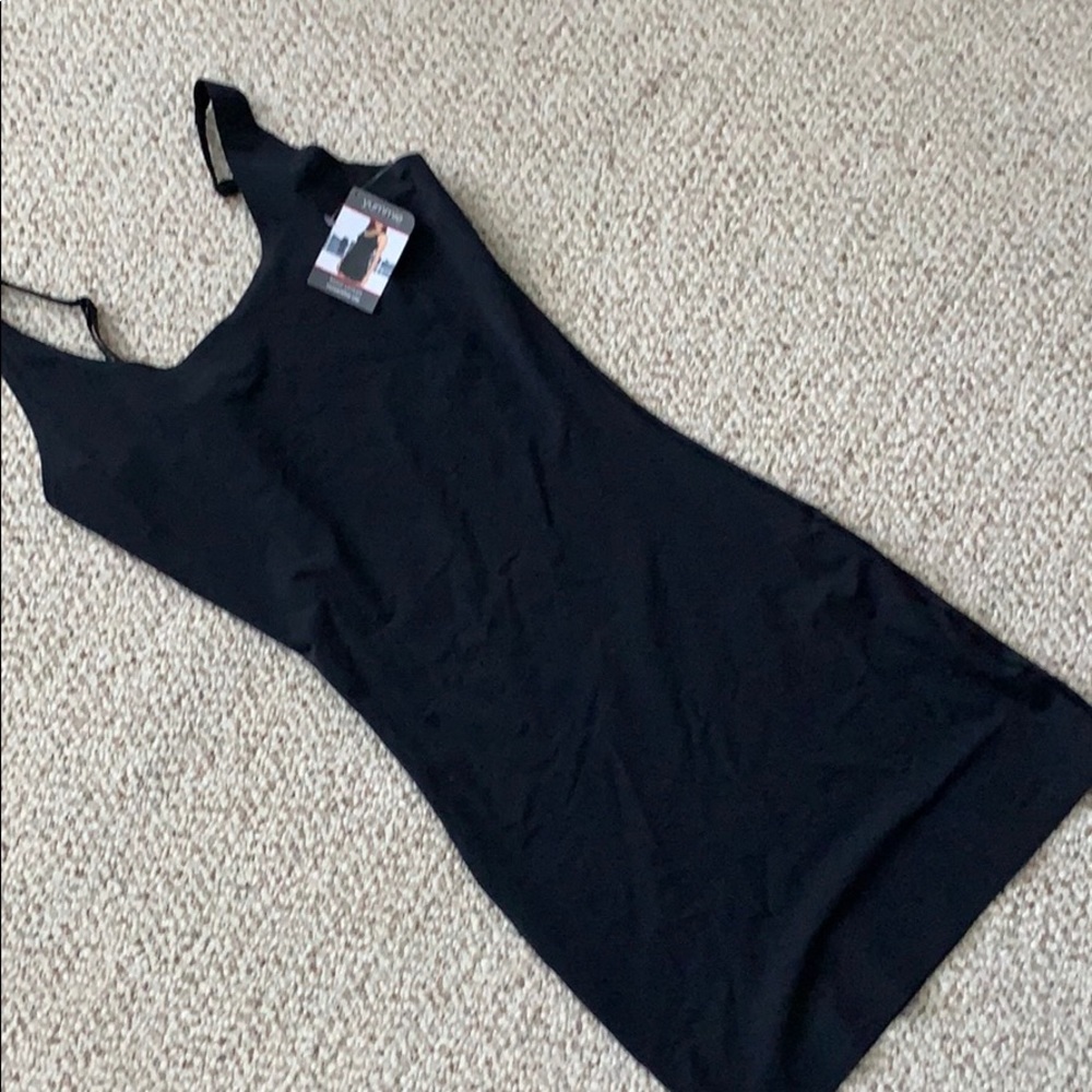 YUMMIE by Heather Thompson black slip